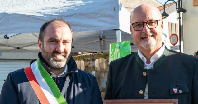 Treffens B&uuml;rgermeister wurde Ehrenb&uuml;rger von Capriva